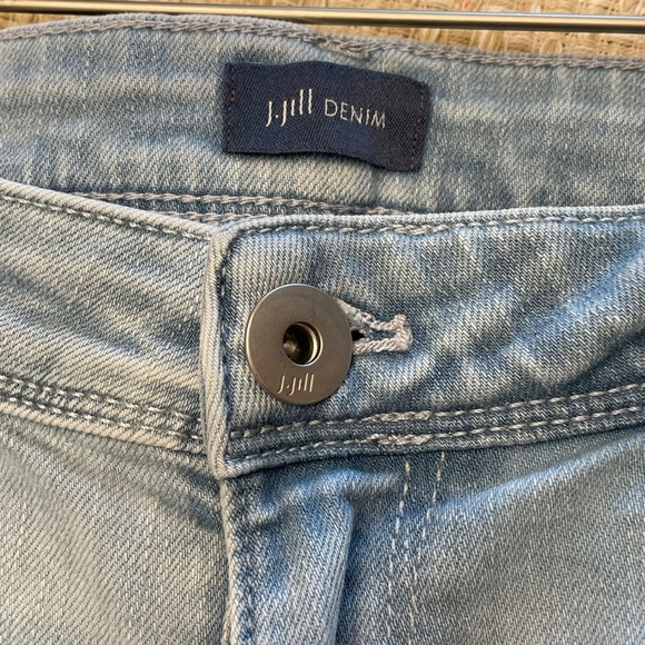 J.Jill Light Wash Denim Jeans Authentic Fit Slim Ankle Size 8 - Picture 3 of 5